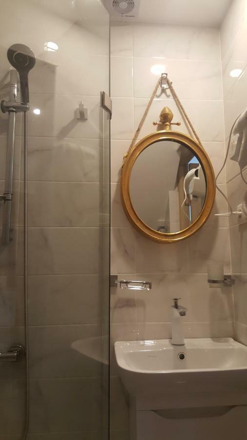 Karlsson Borjomi Apartment. Ngoại thất bức ảnh