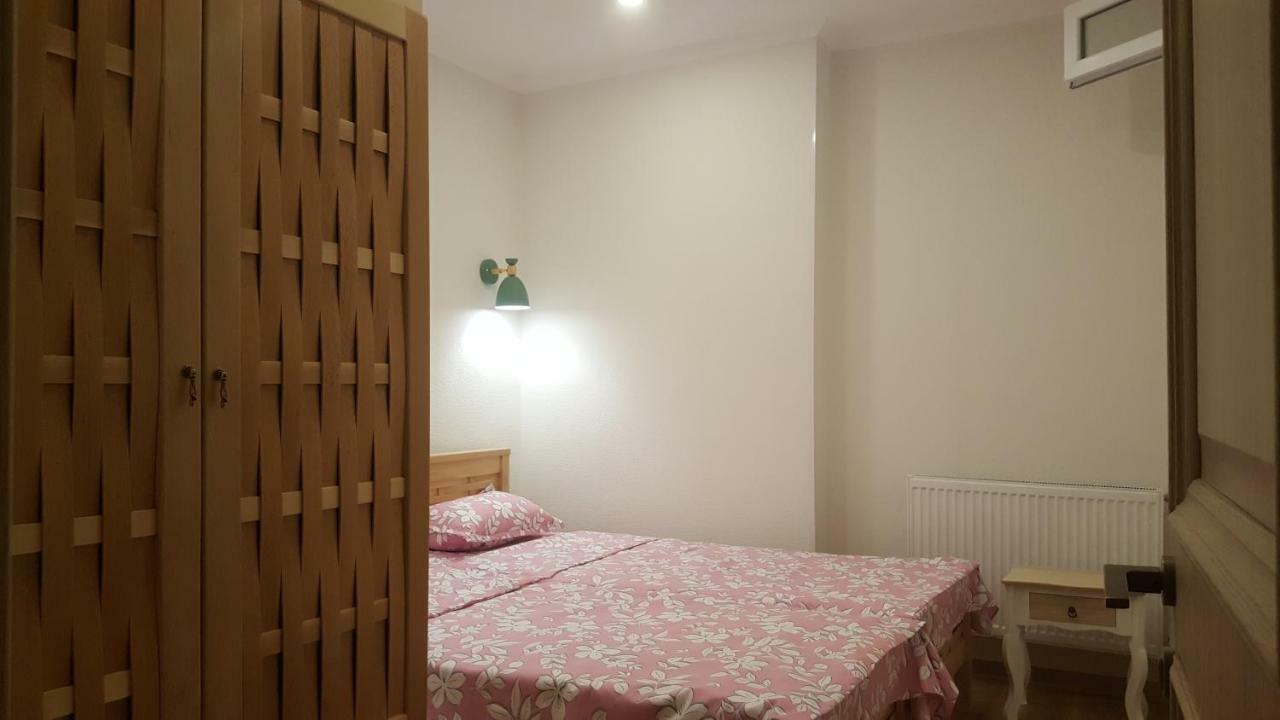Karlsson Borjomi Apartment. Ngoại thất bức ảnh